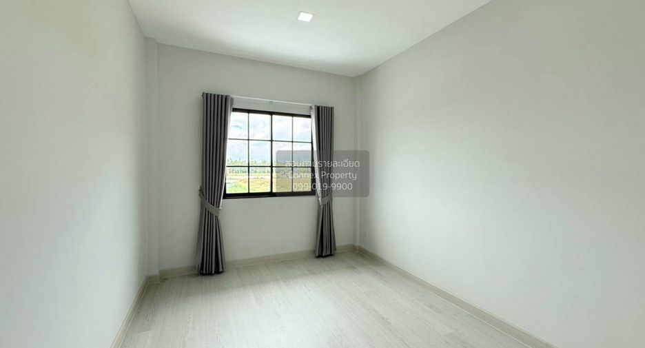 Casa adosada en venta de 4 habitaciones en Khlong Sam Wa, Bangkok