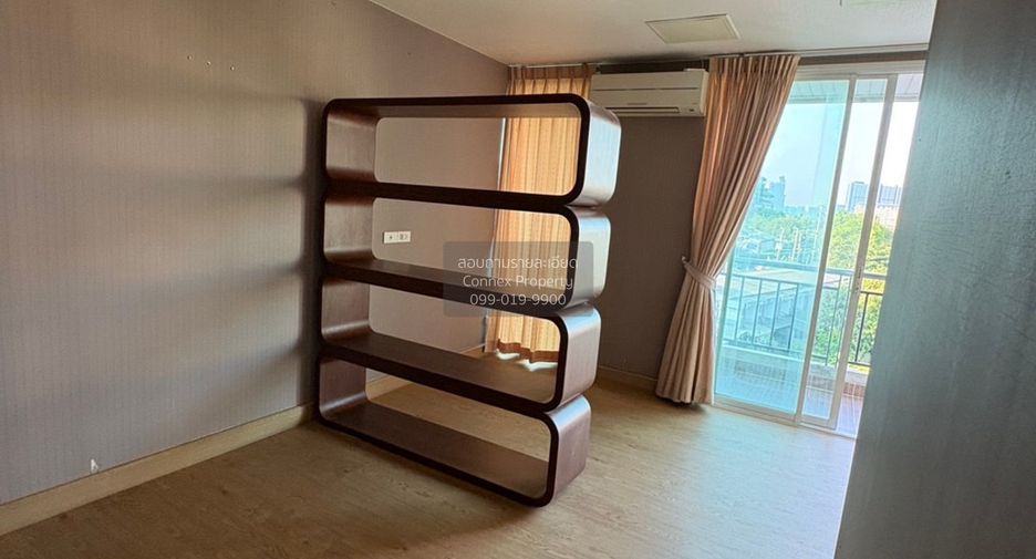 For sale 2 bedrooms condo in Dusit, Bangkok