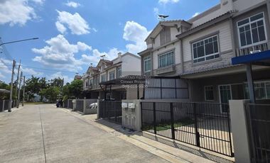 Reihenhaus zum Kauf mit 2 Zimmer in Krathum Baen, Samut Sakhon