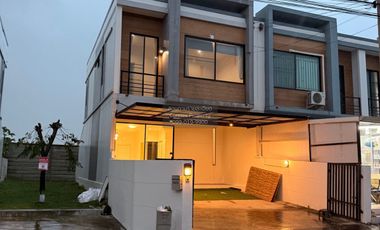 Продажа 4 спальни таунхаус в Bang Bua Thong, Нонтабури
