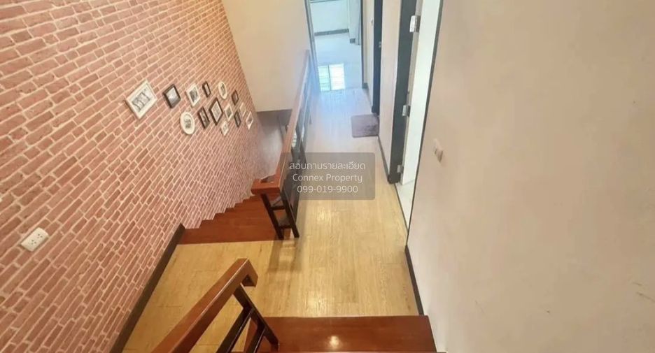 Casa adosada en venta de 3 habitaciones en Bang Khae, Bangkok
