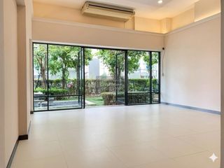 出售 1 卧室 商业空间 在 Lam Luk Ka, Pathum Thani