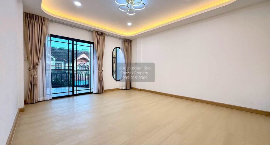 Casa adosada en venta de 3 habitaciones en Bang Khae, Bangkok