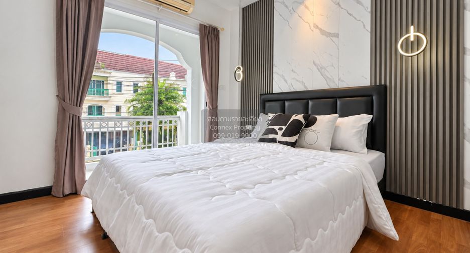 Casa adosada en venta de 3 habitaciones en Phasi Charoen, Bangkok
