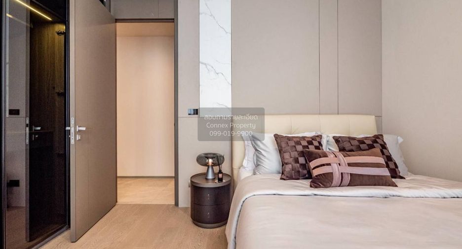 For sale 3 bedrooms condo in Khlong Toei, Bangkok
