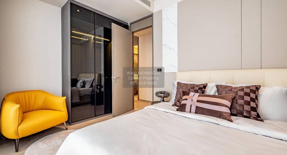 For sale 3 bedrooms condo in Khlong Toei, Bangkok
