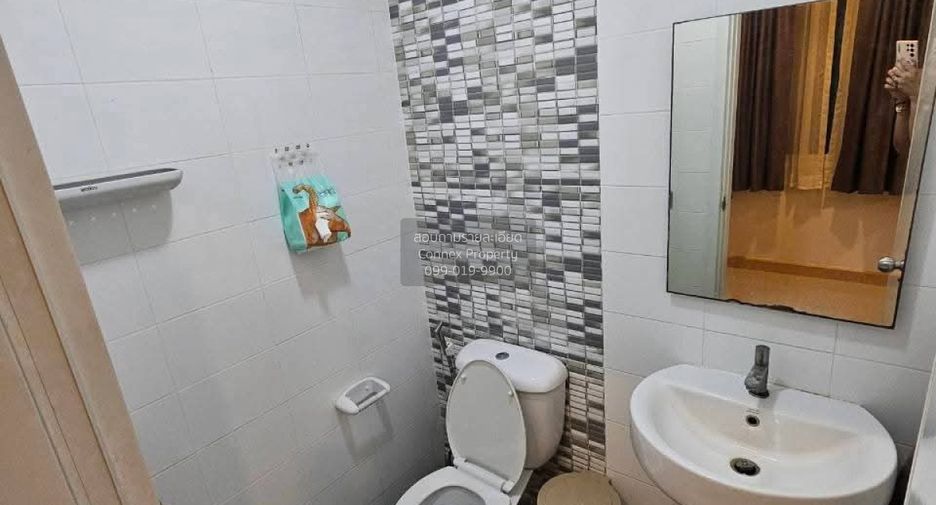 For sale 3 bedrooms townhouse in Don Mueang, Bangkok