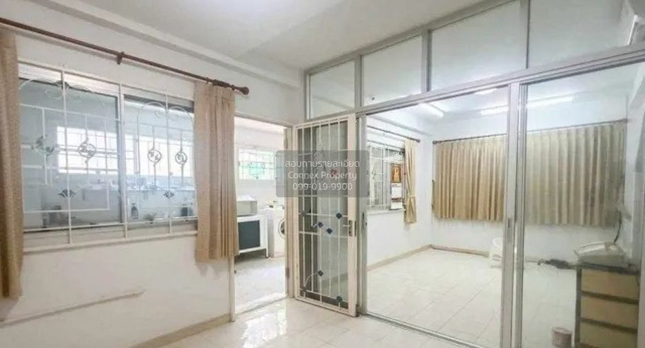 For sale 3 bedrooms house in Mueang Samut Prakan, Samut Prakan