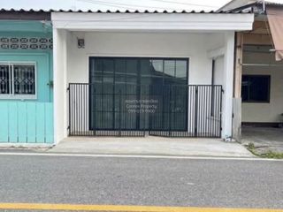 出售 2 卧室 联排别墅 在 Phuket Town, 普吉