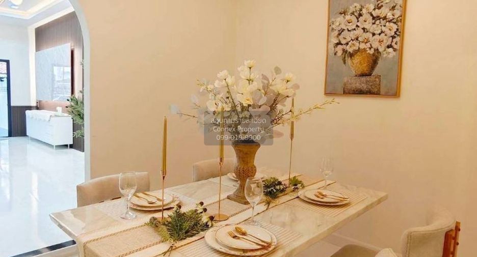 For sale 4 ベッドルーム townhouse in Pak Kret, Nonthaburi