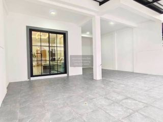 For sale 4 ベッドルーム townhouse in Pak Kret, Nonthaburi