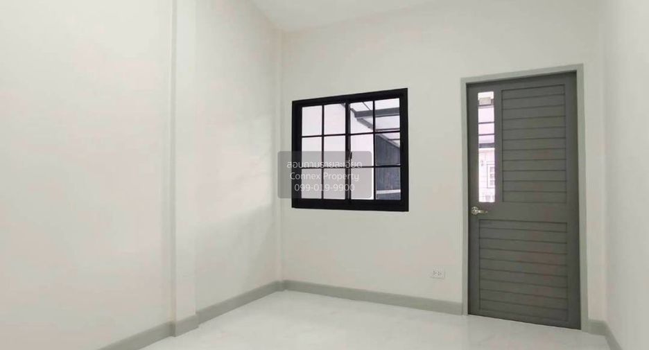 For sale 4 ベッドルーム townhouse in Pak Kret, Nonthaburi
