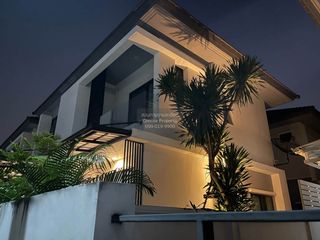 For sale 3 bedrooms house in Saphan Sung, Bangkok