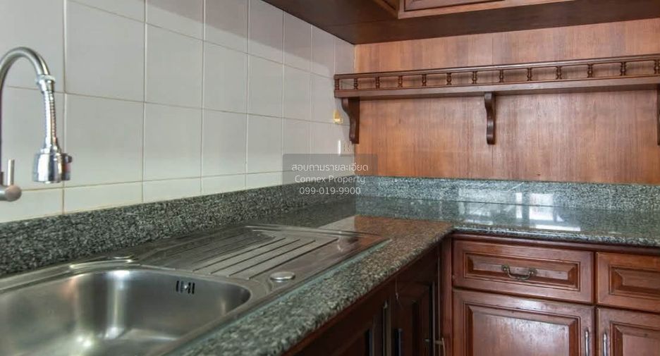 For sale 3 ベッドルーム condo in Yan Nawa, Bangkok