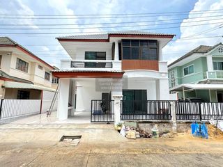 À vendre 4 chambres maison à Bang Bua Thong, Nonthaburi