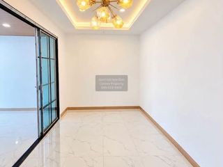 出售 3 卧室 联排别墅 在 Phuket Town, 普吉