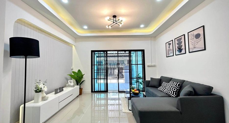 À vendre 2 chambres maison de ville à Nong Khaem, Bangkok