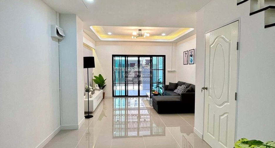 À vendre 2 chambres maison de ville à Nong Khaem, Bangkok
