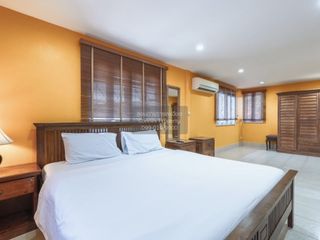 Villa zum Kauf mit 5 Zimmer in Mueang Phuket, Phuket