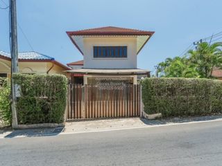 Villa zum Kauf mit 5 Zimmer in Mueang Phuket, Phuket