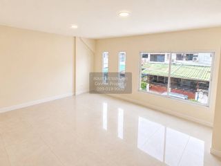 Продажа 3 спальни дом в Mueang Samut Prakan, Самутпракан