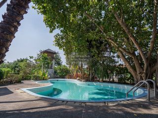 Haus zum Kauf mit 5 Zimmer in Min Buri, Bangkok