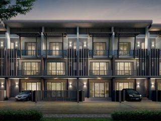 Casa adosada en venta de 3 habitaciones en Bang Khun Thian, Bangkok
