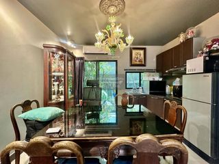 Casa adosada en venta de 3 habitaciones en Phra Pradaeng, Samut Prakan