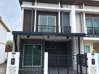 出售 3 卧室 联排别墅 在 Sam Phran, Nakhon Pathom