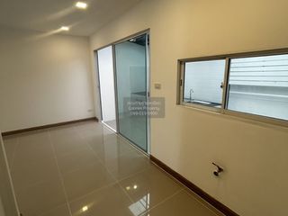 出售 3 卧室 联排别墅 在 Sam Phran, Nakhon Pathom
