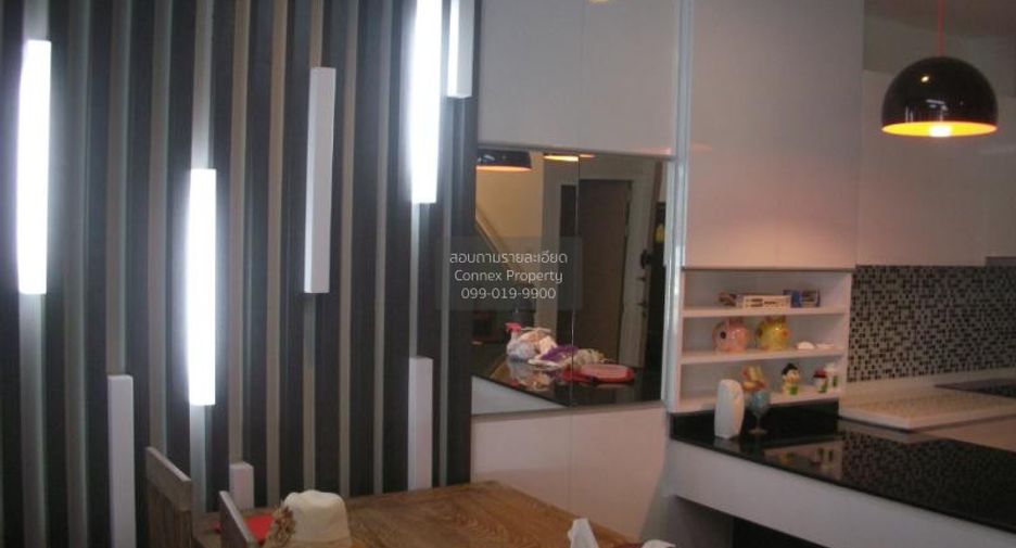 À vendre 3 chambres condo à Bang Na, Bangkok