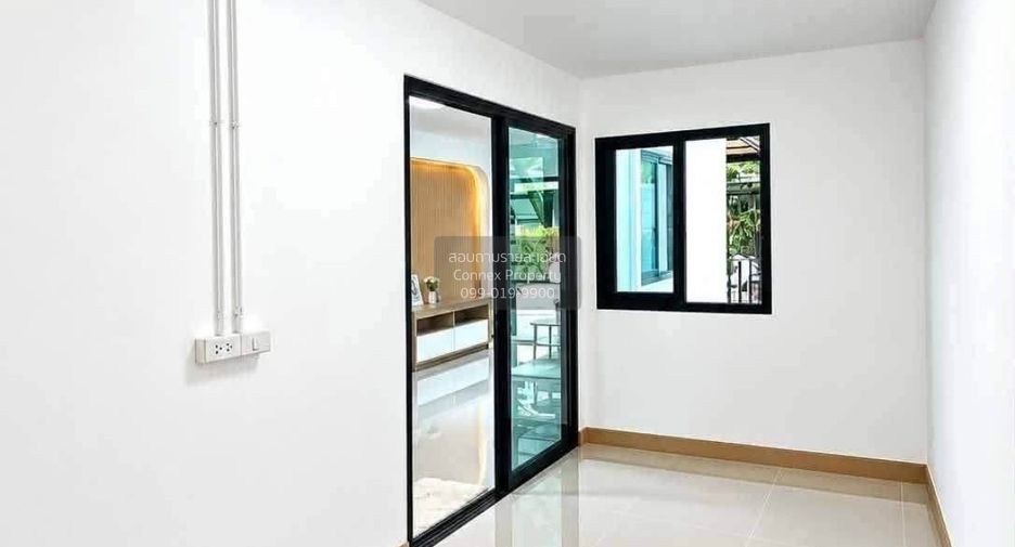 For sale 4 ベッドルーム townhouse in Mueang Nonthaburi, Nonthaburi