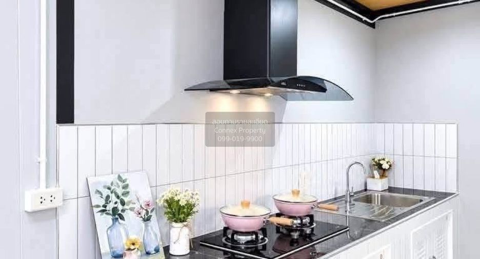For sale 4 ベッドルーム townhouse in Mueang Nonthaburi, Nonthaburi