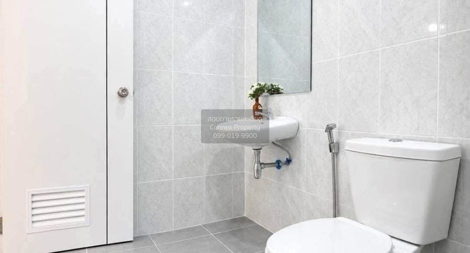 For sale 4 ベッドルーム townhouse in Mueang Nonthaburi, Nonthaburi