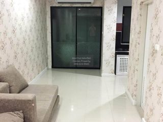 Casa adosada en venta de 3 habitaciones en Bang Khae, Bangkok