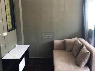 Casa adosada en venta de 3 habitaciones en Bang Khae, Bangkok