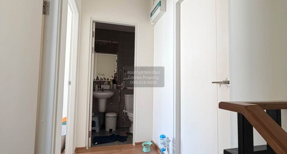 Casa adosada en venta de 3 habitaciones en Prawet, Bangkok
