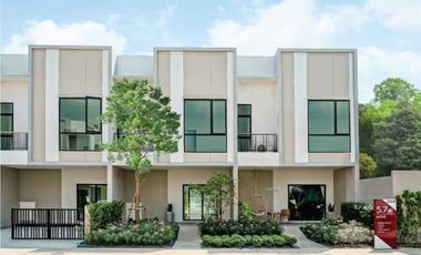 For sale 4 bedrooms townhouse in Bang Khae, Bangkok