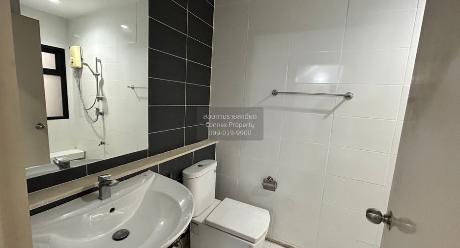 For sale 3 bedrooms townhouse in Bang Khae, Bangkok