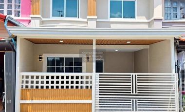 À vendre 3 chambres maison de ville à Bang Bua Thong, Nonthaburi