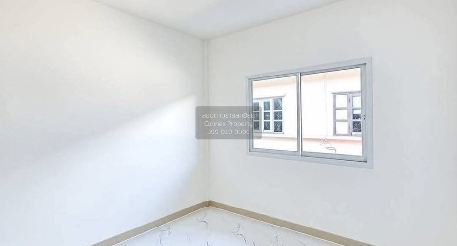 À vendre 3 chambres maison de ville à Bang Bua Thong, Nonthaburi