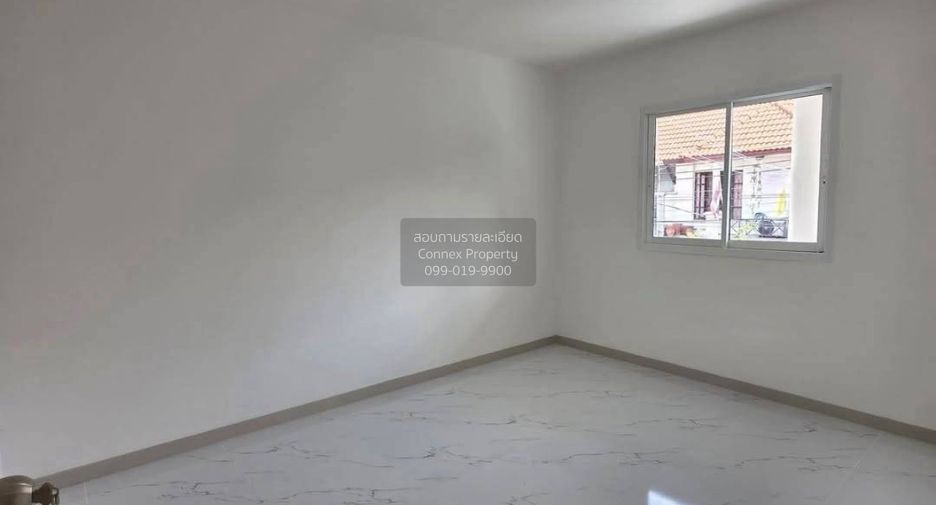 À vendre 3 chambres maison de ville à Bang Bua Thong, Nonthaburi