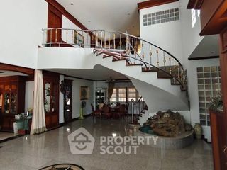 出售 6 卧室 独立屋 在 Mueang Chon Buri, Chon Buri