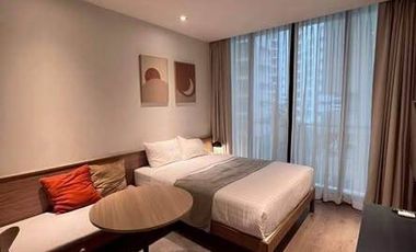 For sale 1 bed condo in Khlong Toei, Bangkok