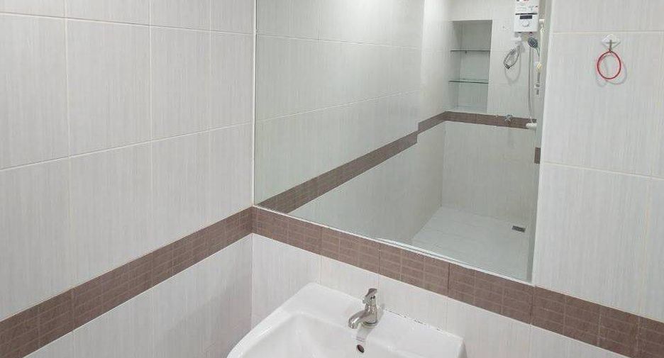 Condo en alquiler de 2 habitaciones en Din Daeng, Bangkok