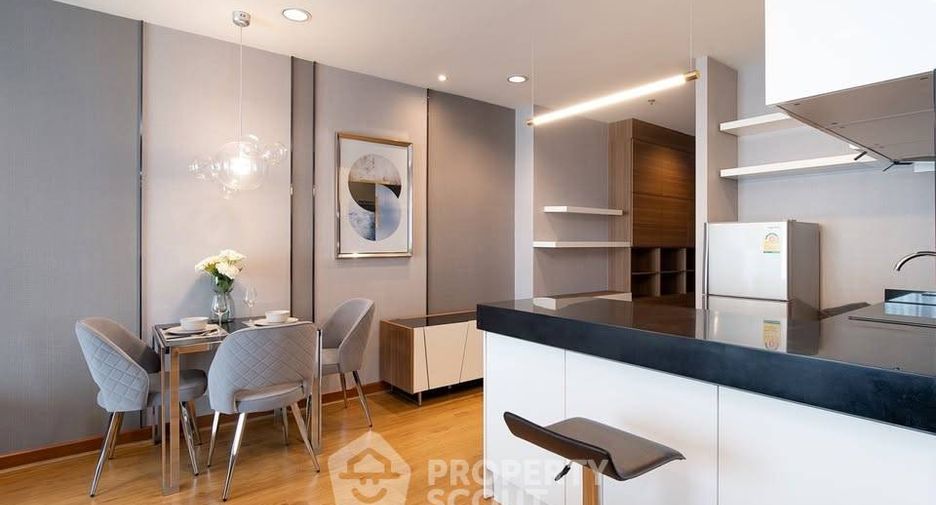 For rent 2 bedrooms condo in Phaya Thai, Bangkok