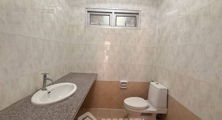 For rent 4 bedrooms house in Mueang Chon Buri, Chonburi