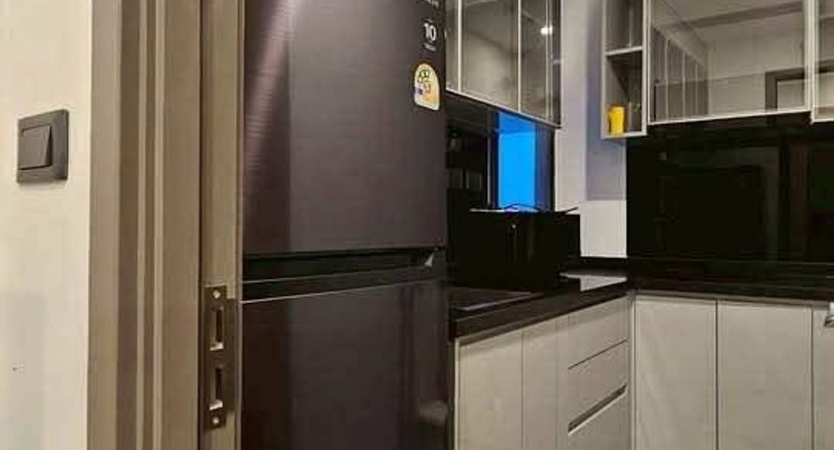 Wohnung zur Miete mit 1 Zimmer in Yan Nawa, Bangkok