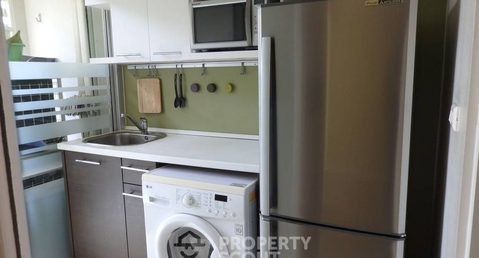 For rent 2 ベッドルーム condo in Phra Khanong, Bangkok