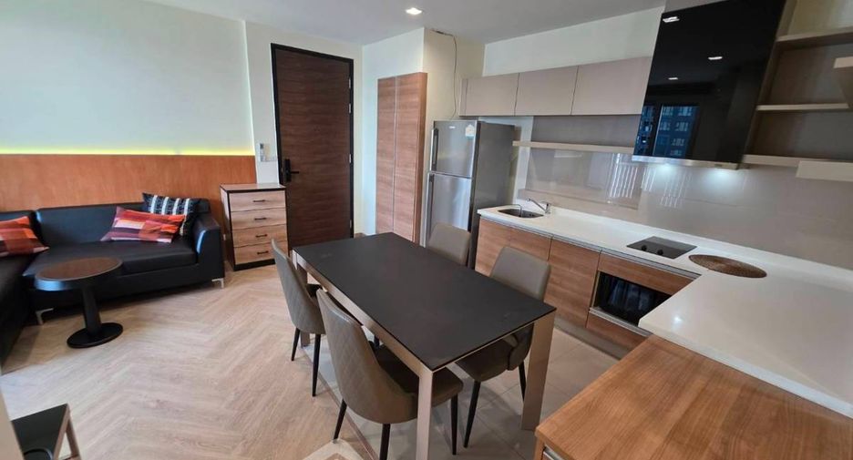 À louer 2 chambres condo à Phra Khanong, Bangkok